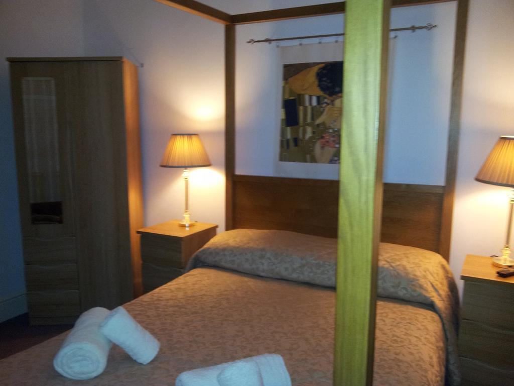 Tintagel Arms Bed And Breakfast Экстерьер фото